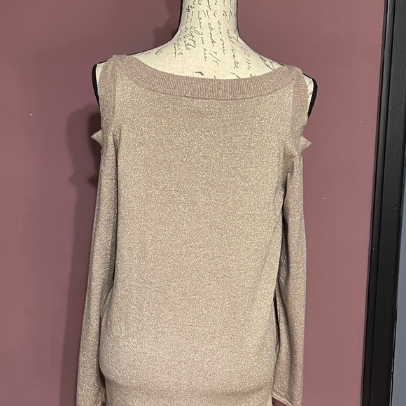 Evolution Top 🤩 - Picture 2 of 6